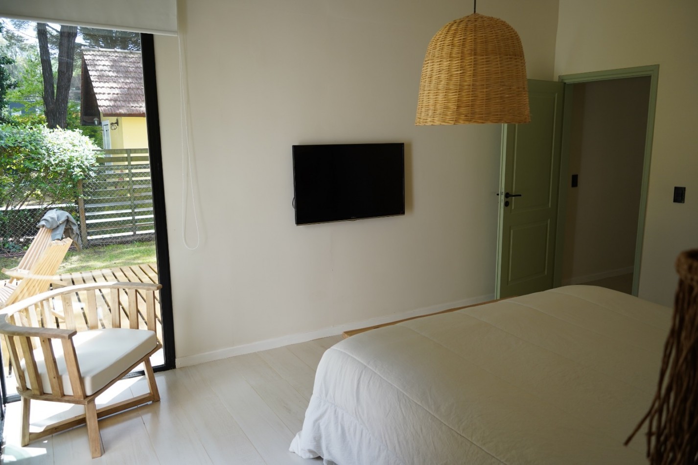Casa en alquiler con piscina climatizada Pinamar
