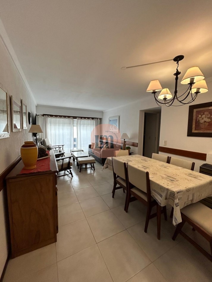 Departamento en venta, 3 dormitorios, a metros del mar. Pinamar norte