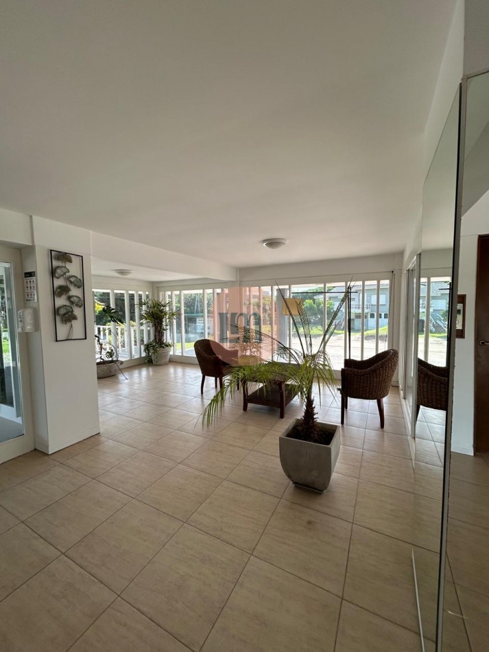 Departamento en venta, 3 dormitorios, a metros del mar. Pinamar norte