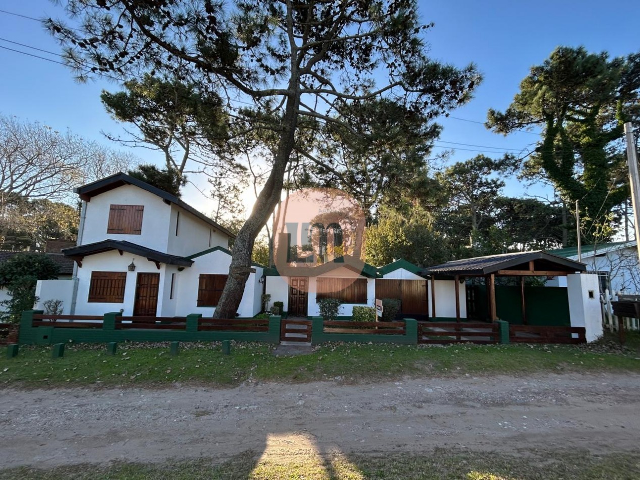 Casa + Duplex, Villa Gesell en Venta