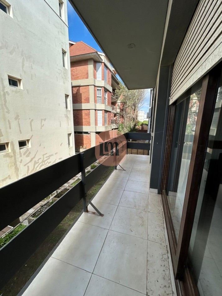 Departamento en venta, 3 dormitorios, a metros del mar. Pinamar norte