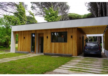 Casa en alquiler con piscina climatizada Pinamar